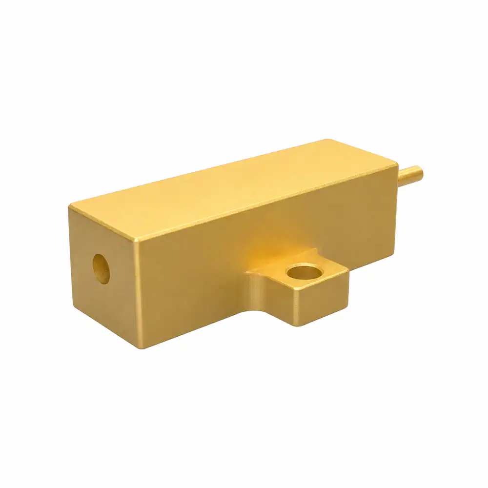 1535 nm 40 µJ erbium-glass laser source