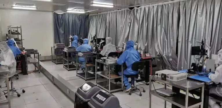 Controlled optical module assembly and alignment area